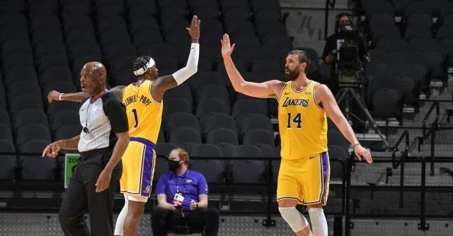 1609690992962021888.jpg 1230365622.jpg