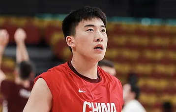 Kaiyun开云官方网站中国登录-博主：王俊杰依然是中国男篮4号位无代餐，今晚手感差点意思